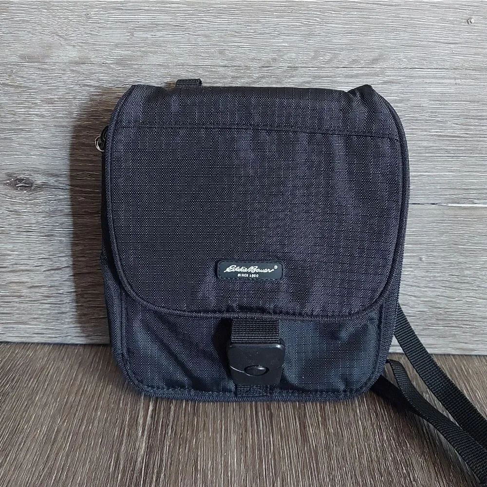 Eddie Bauer Black Crossbody Travel Wallet/Purse Organizer Unisex